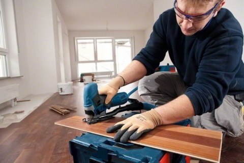 BOSCH.WYRZYNARKA 650W GST 90 BE