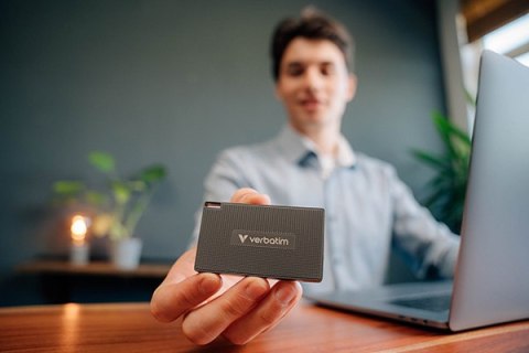 SSD Zewnętrzny Verbatim Metal Mini SSD, 32031, 1000GB, czarna, 2000 MB/s-R, USB C, 1750 MB/s-W