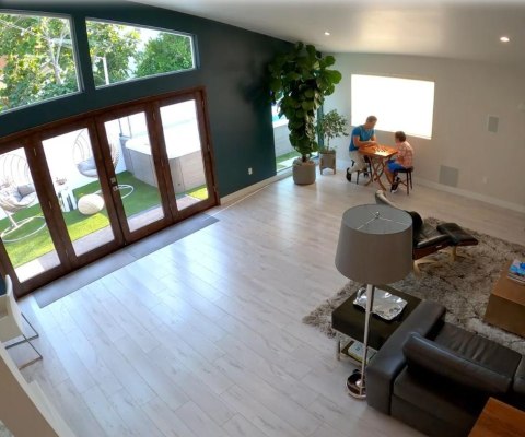 Kamera IP Reolink E340 wewnętrzna obrotowa 5MPx WiFi biała