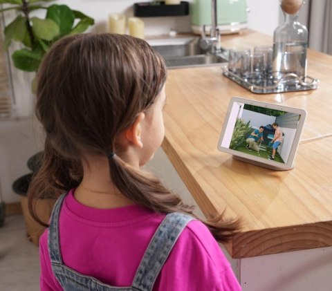 Kamera IP Reolink E340 wewnętrzna obrotowa 5MPx WiFi biała