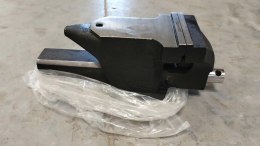 JCB IMADŁO STALOWE Z KOWADŁEM 5