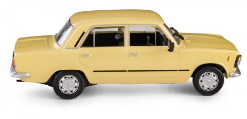 Pojazd PRL Fiat 125p żółty
