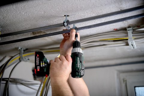 WIERTARKO-WKRĘTARKA AKUM.UDAROWA 18V SB 18 L 2*2.0AH